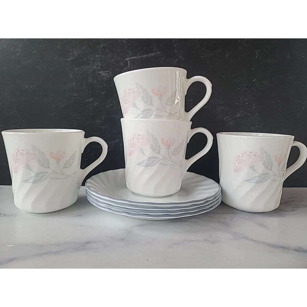 Vintage Corning USA 17 Cups And Saucers